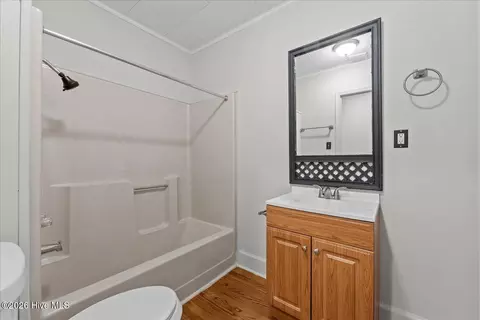 Bath - 180 S Easy St, Stapleton, GA 30823 photo 4 of 4