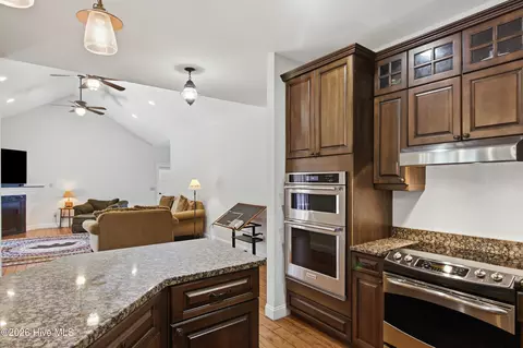 Kitchen - 129 Deepwater Dr, Stella, NC 28582 photo 5 of 8