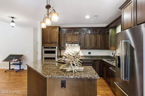 Kitchen - 129 Deepwater Dr, Stella, NC 28582 photo 2 of 8