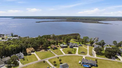 View/Area - 129 Deepwater Dr, Stella, NC 28582 photo 3 of 19