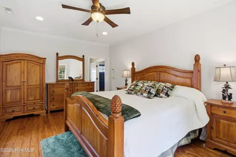 Bedroom - 129 Deepwater Dr, Stella, NC 28582 photo 3 of 8