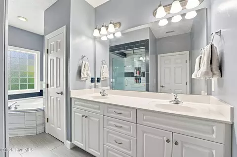 Bath - 30 Lake View Dr E, Pinehurst, NC 28374 photo 1 of 2