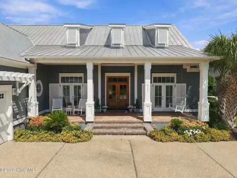 517 Moss Tree Dr, Wilmington, NC 28405