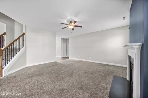 Living - 310 Bear Run, Jacksonville, NC 28540 photo 3 of 3