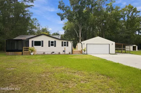 190 Old Bridge Rd, Rocky Point, NC 28457