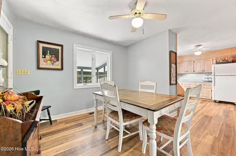 Dining - 159 Cherry St, Murphy, NC 28906 photo 1 of 2