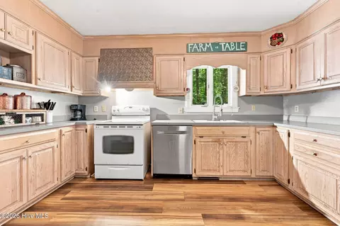 Kitchen - 159 Cherry St, Murphy, NC 28906 photo 3 of 3