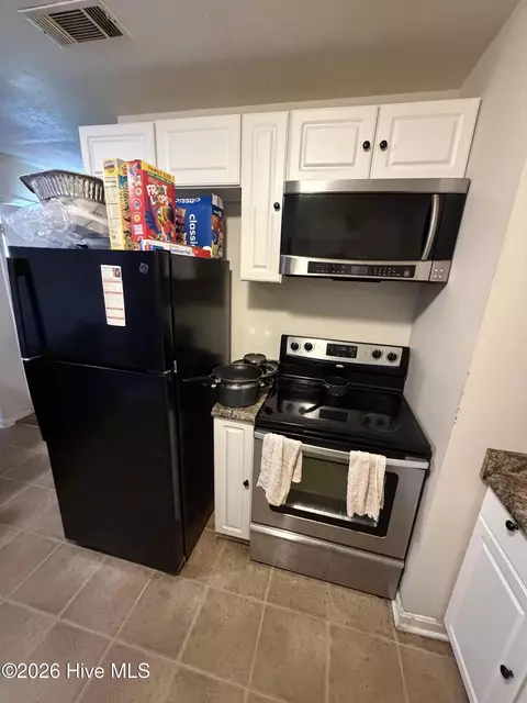 Kitchen - 3342 Karian Dr, Augusta, GA 30906 photo 1 of 2