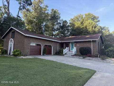 1217 Little River Dr, Elizabeth City, NC 27909