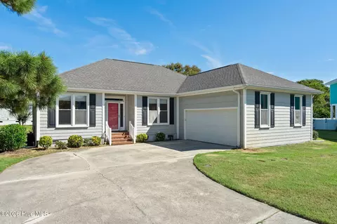 833 Cutter Ct, Kure Beach, NC 28449
