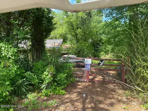 2225 Bells Fork Rd, Greenville, NC 27858