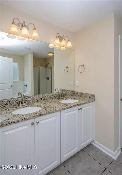 Bath - 2322 Malone Way, Evans, GA 30809 photo 3 of 9