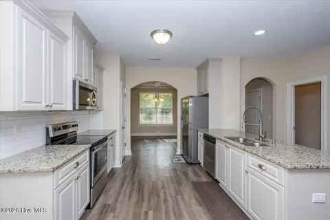 Entry Way - 2322 Malone Way, Evans, GA 30809 photo 4 of 7