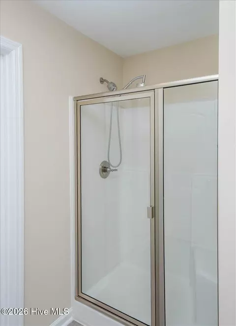 Bath - 2322 Malone Way, Evans, GA 30809 photo 6 of 9