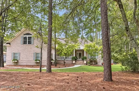 920 Crooked Creek Dr, New Bern, NC 28560
