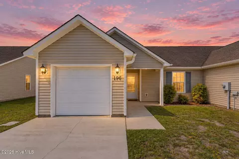 196 Pine Hollow Rd, Holly Ridge, NC 28445