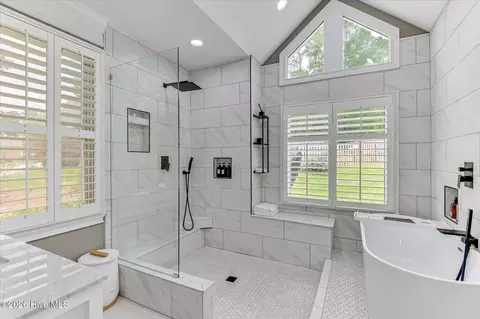 Bath - 4173 Tindall Dr, Evans, GA 30809 photo 2 of 7