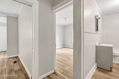 Entry Way - 309 Pine St, Hamlet, NC 28345 photo 1 of 2