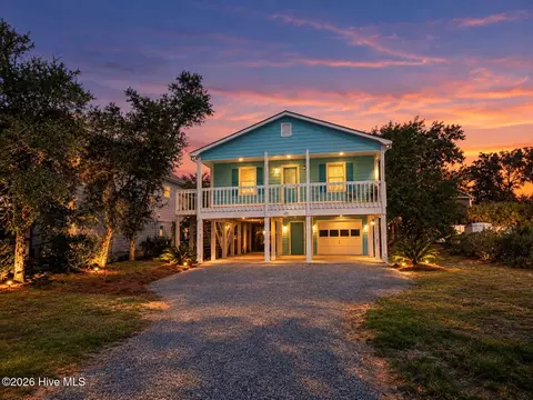 228 NE 52nd St, Oak Island, NC 28465