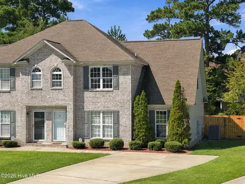 4008 Lucerne Ct #B, Winterville, NC 28590
