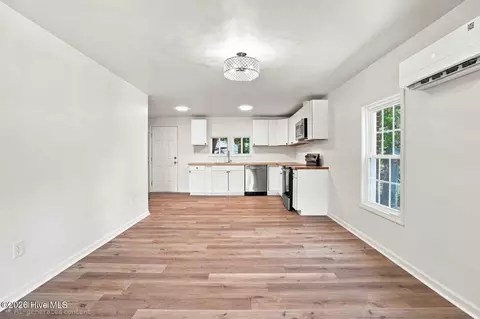 Living - 901 E Nash St, Spring Hope, NC 27882 photo 9 of 11