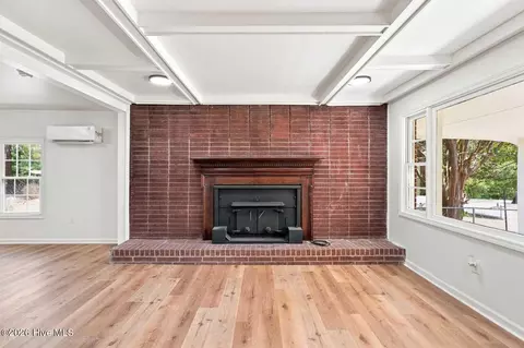 Living - 901 E Nash St, Spring Hope, NC 27882 photo 2 of 10