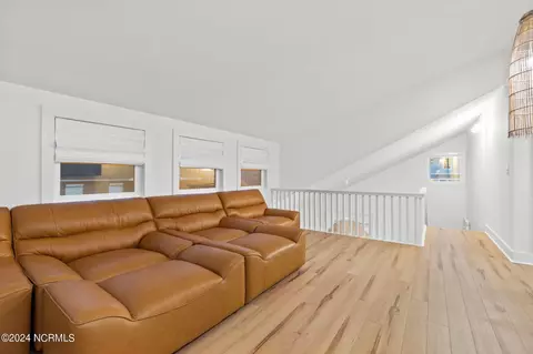 Entry Way - 433 Dolphin St, Sunset Beach, NC 28468 photo 1 of 2