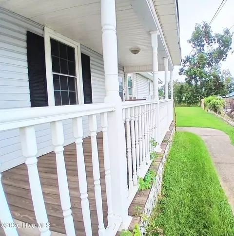 Exterior - 2047 Broad St, Augusta, GA 30904 photo 6 of 11