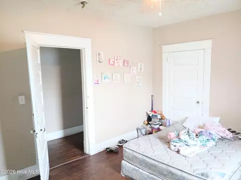 Bedroom - 2047 Broad St, Augusta, GA 30904 photo 6 of 8