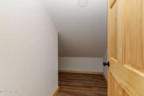 Entry Way - 39 Horseshoe Branch Ln, Murphy, NC 28906 photo 6 of 7