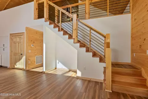 Entry Way - 39 Horseshoe Branch Ln, Murphy, NC 28906 photo 4 of 7