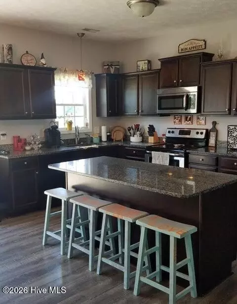 Kitchen - 201 Classy Ct, Richlands, NC 28574 photo 3 of 4