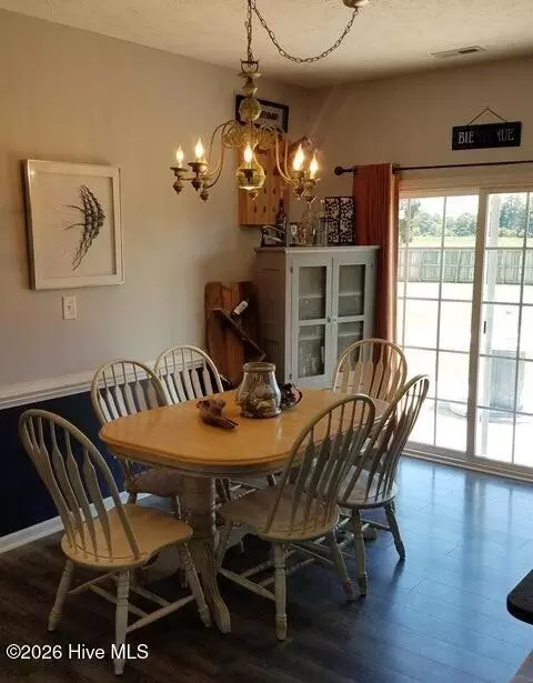 Dining - 201 Classy Ct, Richlands, NC 28574 photo 2 of 2
