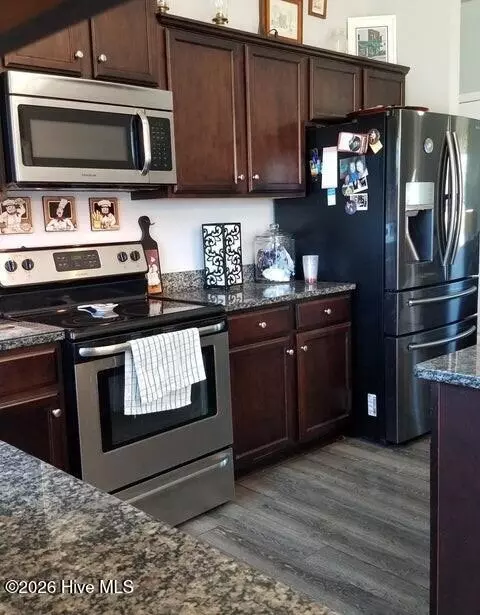Kitchen - 201 Classy Ct, Richlands, NC 28574 photo 4 of 4