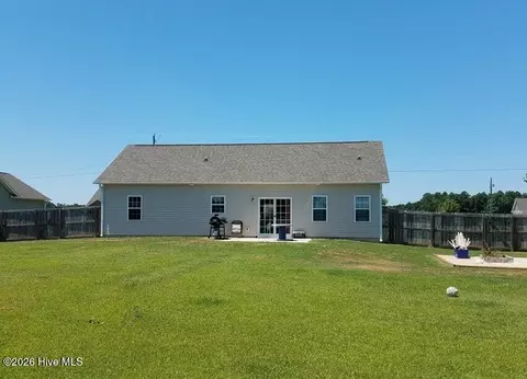 Exterior - 201 Classy Ct, Richlands, NC 28574 photo 3 of 4