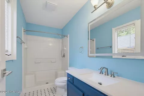 Bath - 55 Salem Dr, Pinehurst, NC 28374 photo 1 of 2