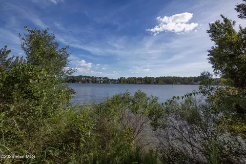 8044 Treasure Dr, Oriental, NC 28571 photo 4