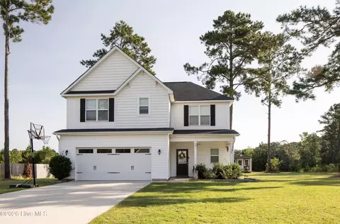 101 Pine Needle Dr, Salemburg, NC 28385