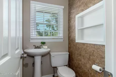 Bath - 150 Ballard Dr, Harlem, GA 30814 photo 1 of 7