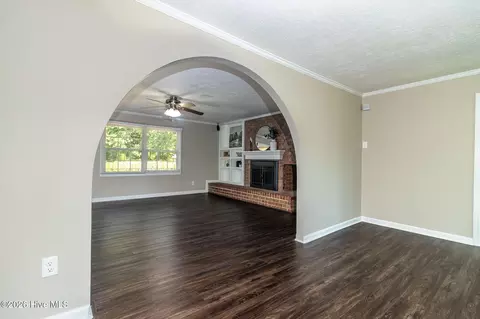 Living - 150 Ballard Dr, Harlem, GA 30814 photo 5 of 9