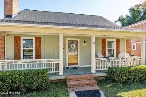 Exterior - 2456 Riverlook Dr, Augusta, GA 30904 photo 2 of 17