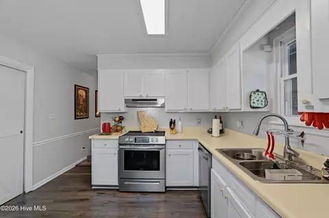 Kitchen - 2456 Riverlook Dr, Augusta, GA 30904 photo 3 of 3