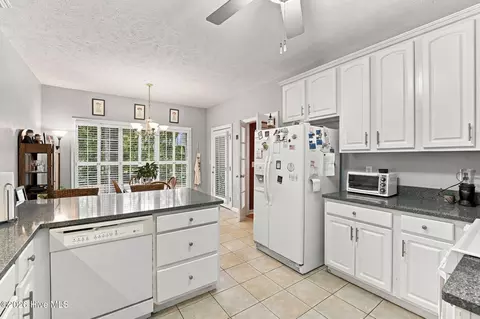 Kitchen - 3 Tull Ln, Pinehurst, NC 28374 photo 2 of 2