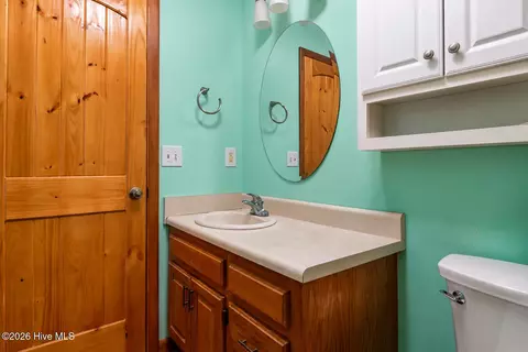 Bath - 30 Sunray Cir, Murphy, NC 28906 photo 2 of 5