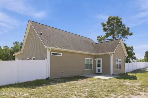 Exterior - 227 Queens Haven Rd, Hubert, NC 28539 photo 10 of 13