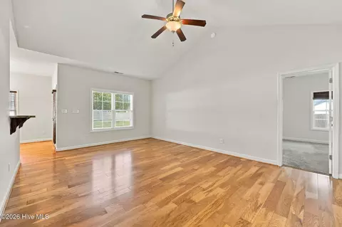 Living - 227 Queens Haven Rd, Hubert, NC 28539 photo 3 of 6