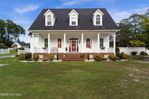 305 Fox Ridge Rd, Warsaw, NC 28398