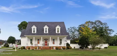 305 Fox Ridge Rd, Warsaw, NC 28398