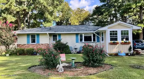 120 Ranch Dr, Elizabeth City, NC 27909
