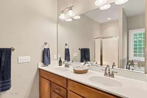 Bath - 12 Cedar Ln, Pinehurst, NC 28374 photo 3 of 5